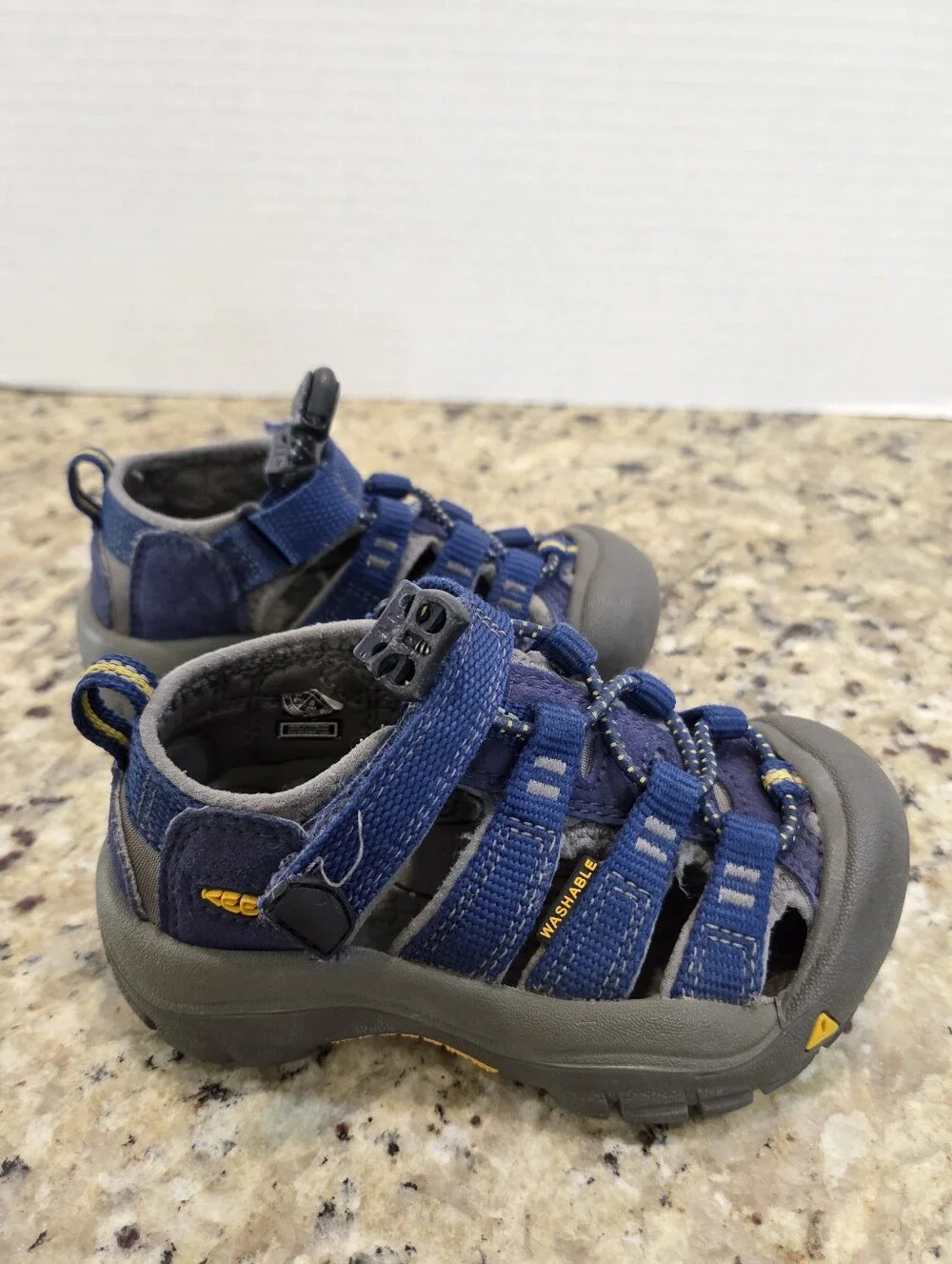 Keen Newport H2 Toddler Sandals Blue Yellow Hiking Water Shoes Size 7 Toddler